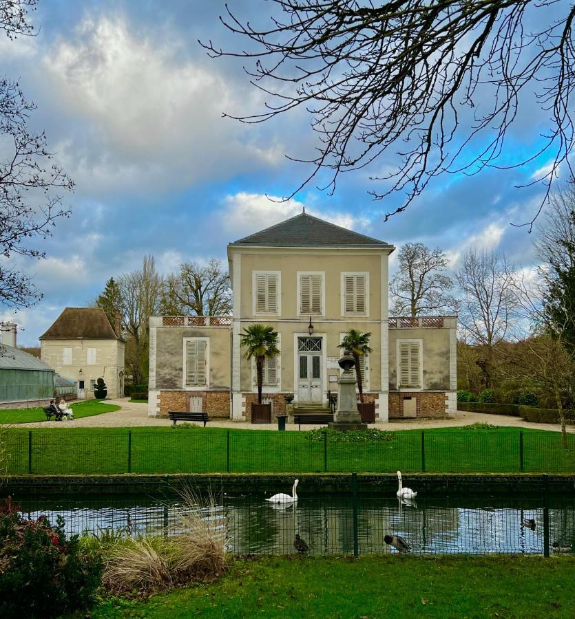 La Voulzie Appartement - Proche Centre Avec Parking Prive Provins Buitenkant foto